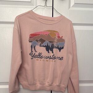 Yellowstone Wyoming Graphic Sweatshirt